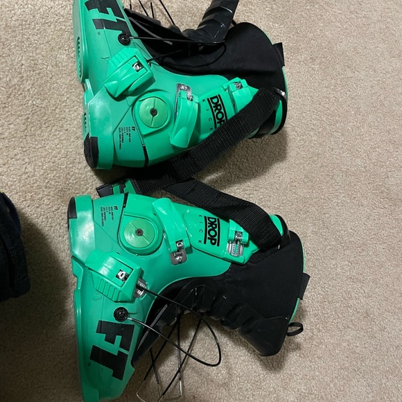Ski boots drop kick - Picture 4 of 5